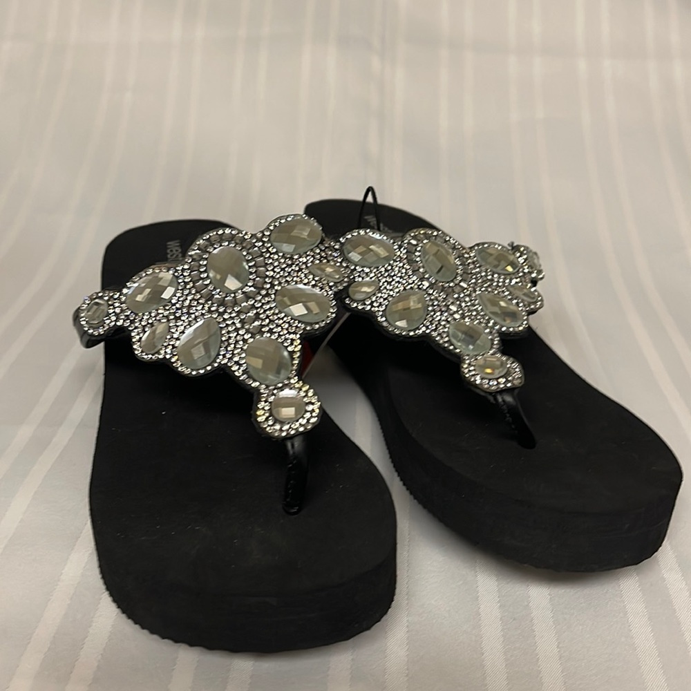 Black Rhinestone slide on sandals. 🖤